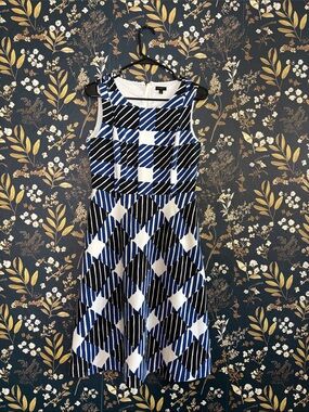Talbots Blue Black and White Sleeveless Geometric Midi Fit & Flair Dress Size 2